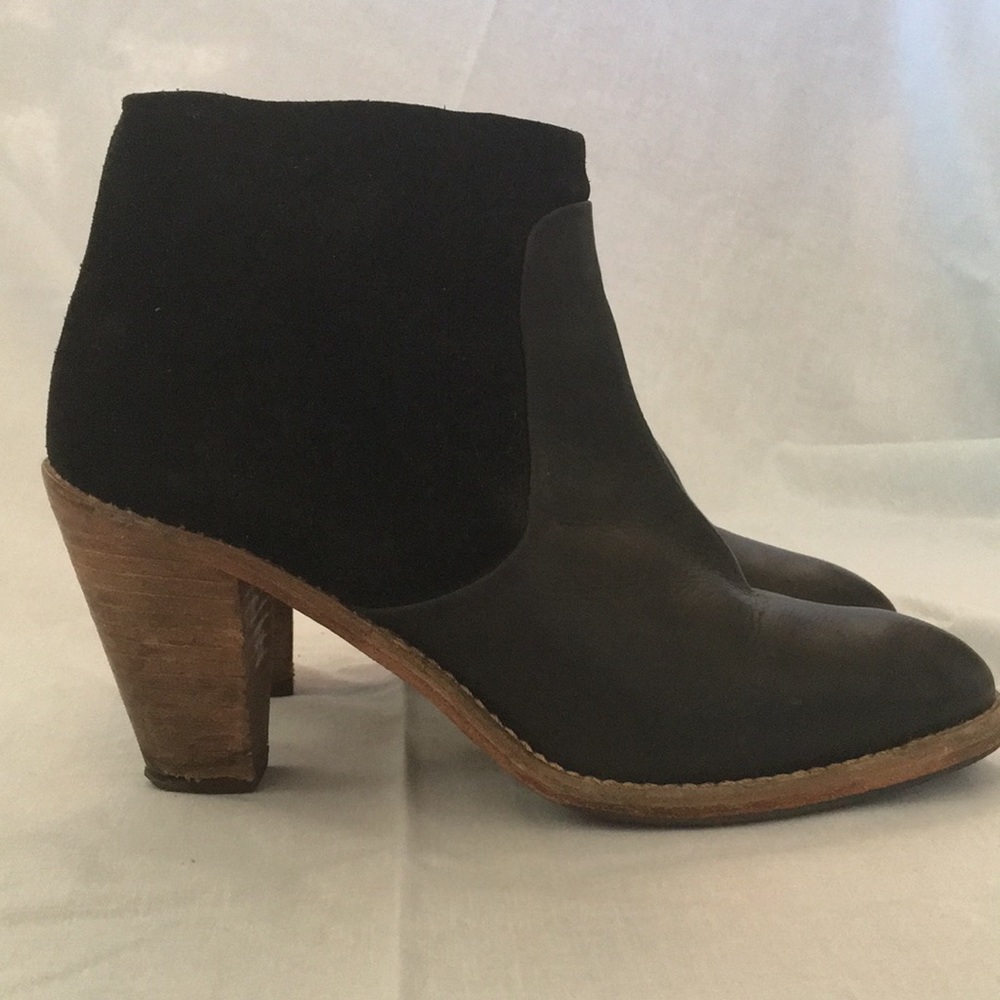 Black leather Boden booties